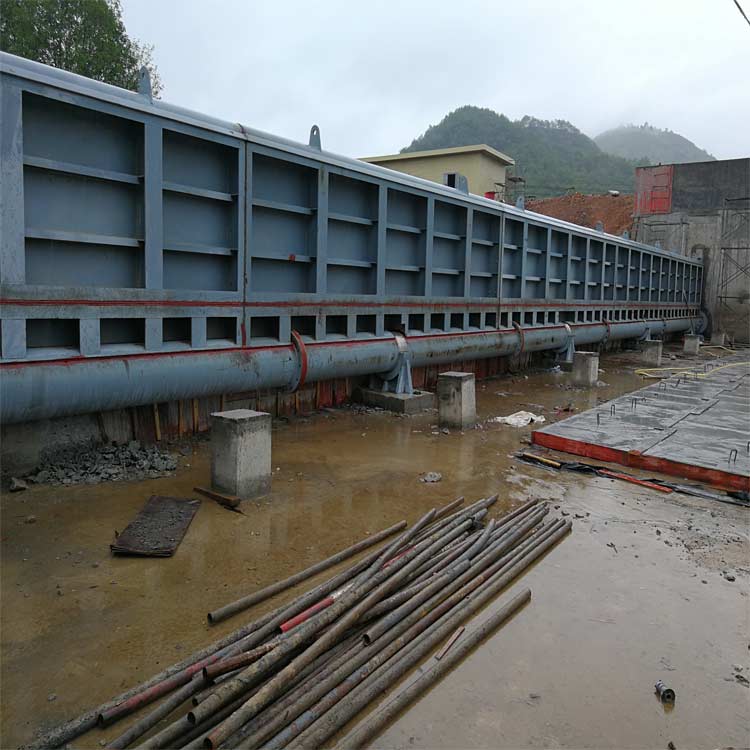 Hydraulic steel dam