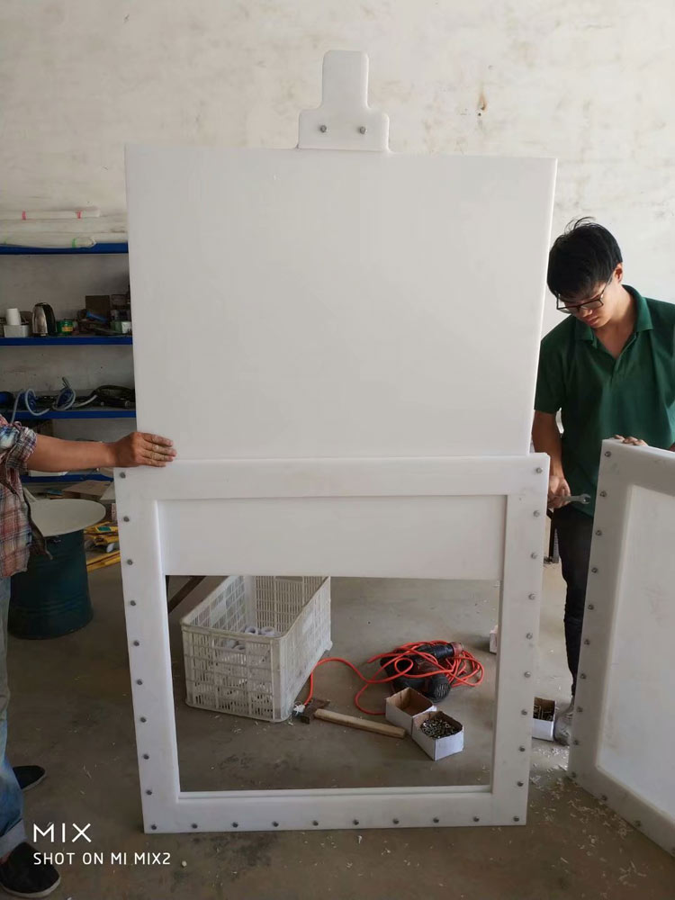 Composite Sluice Gate